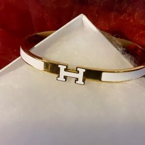 Fashion design bracelet